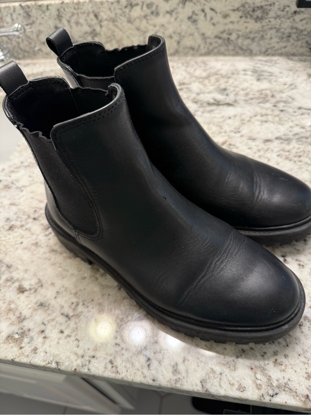 Banana Republic Black Leather Chelsea Boots